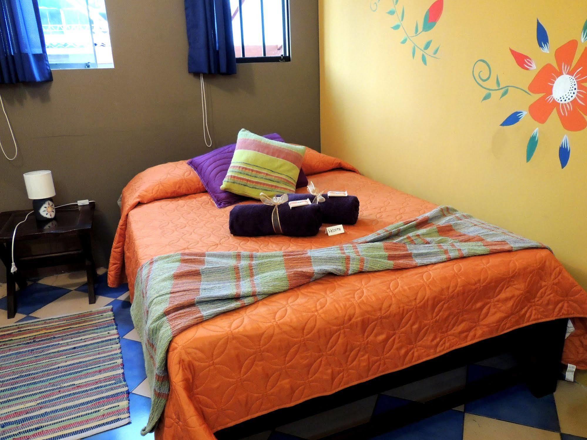 Pier 242 Miraflores B&B Лима Екстериор снимка